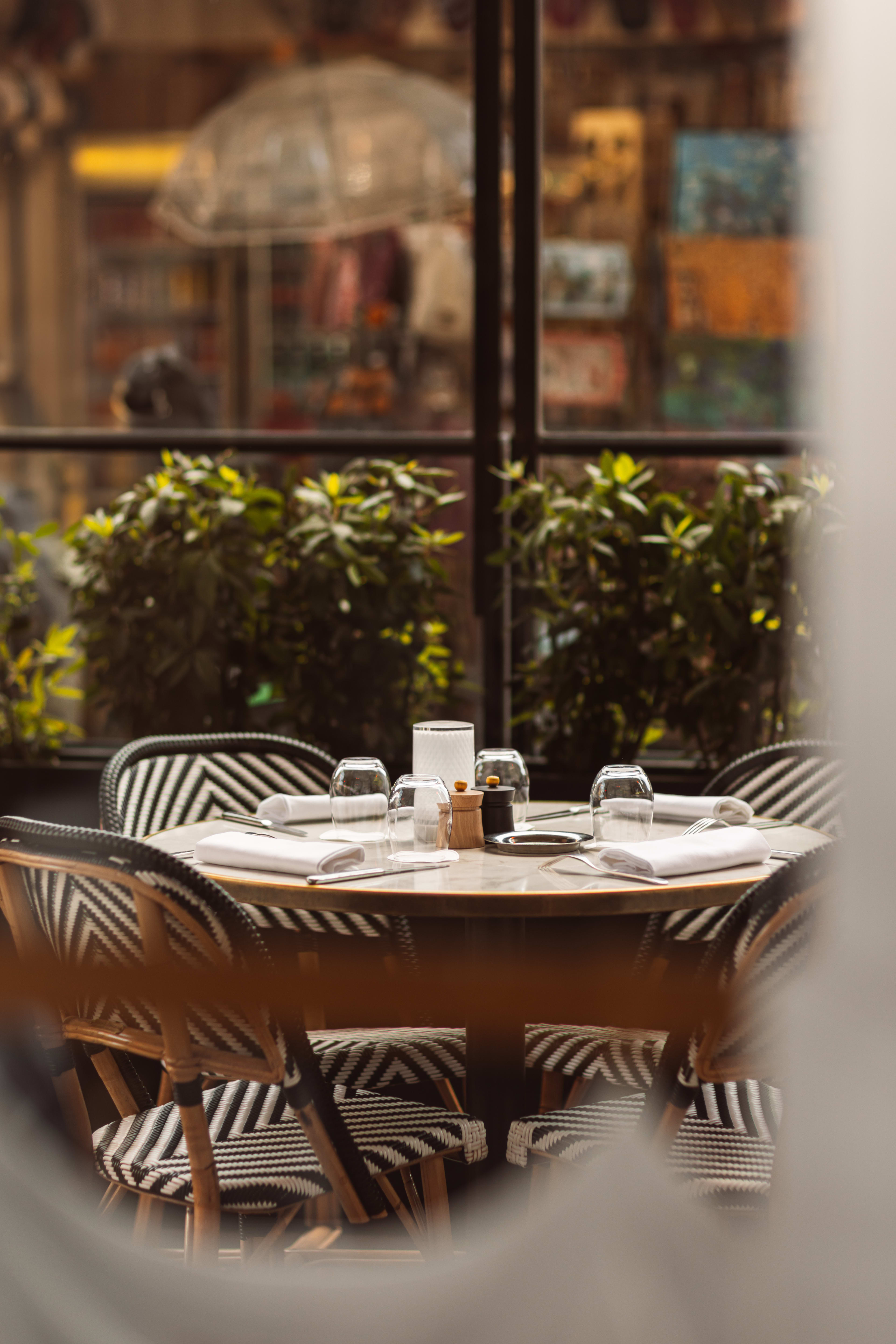 Paraz P0759 Brasserie Du Louvre Terrace
