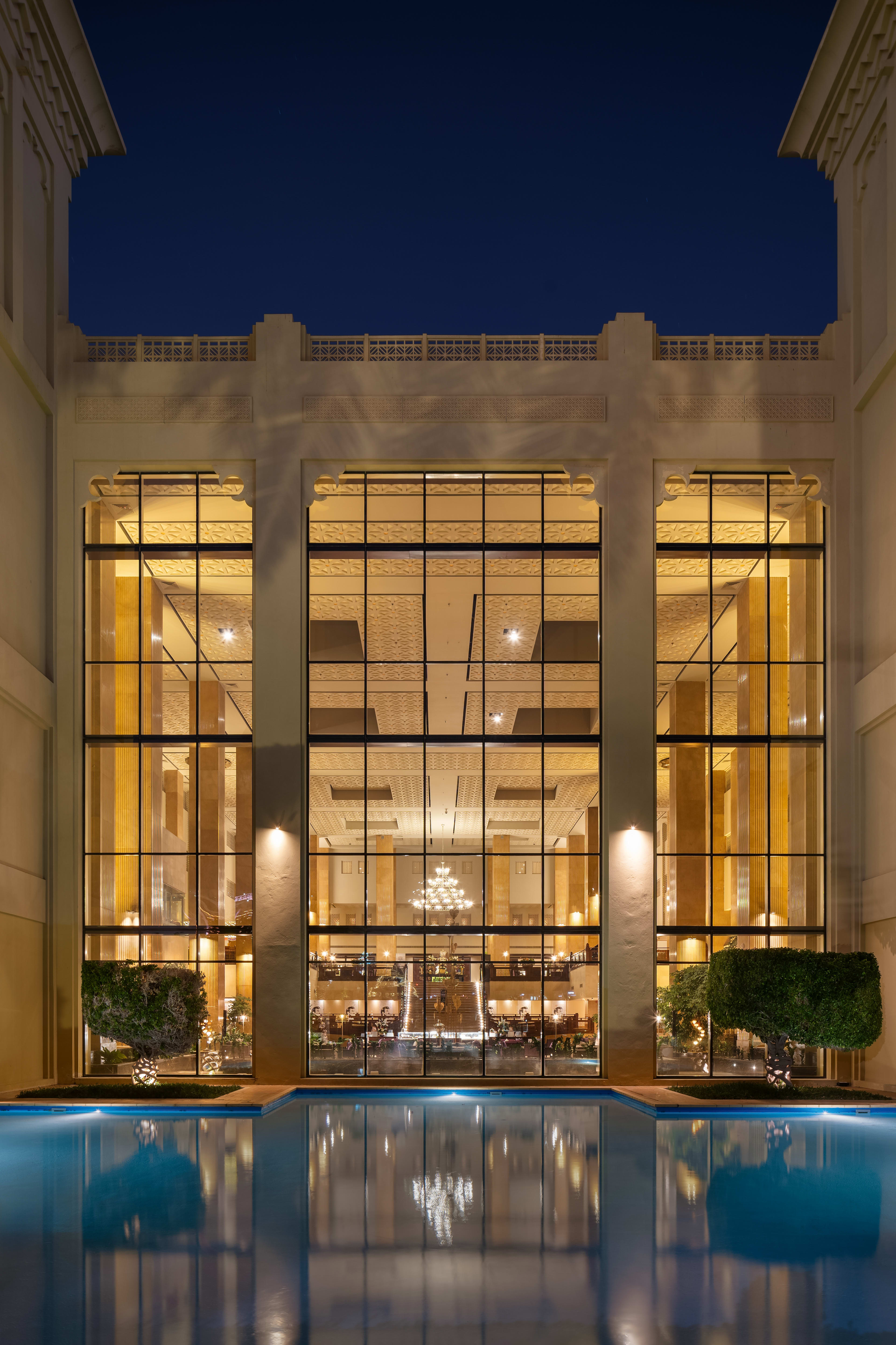 Dohgh P0639 Biscotti Lobby Potrait