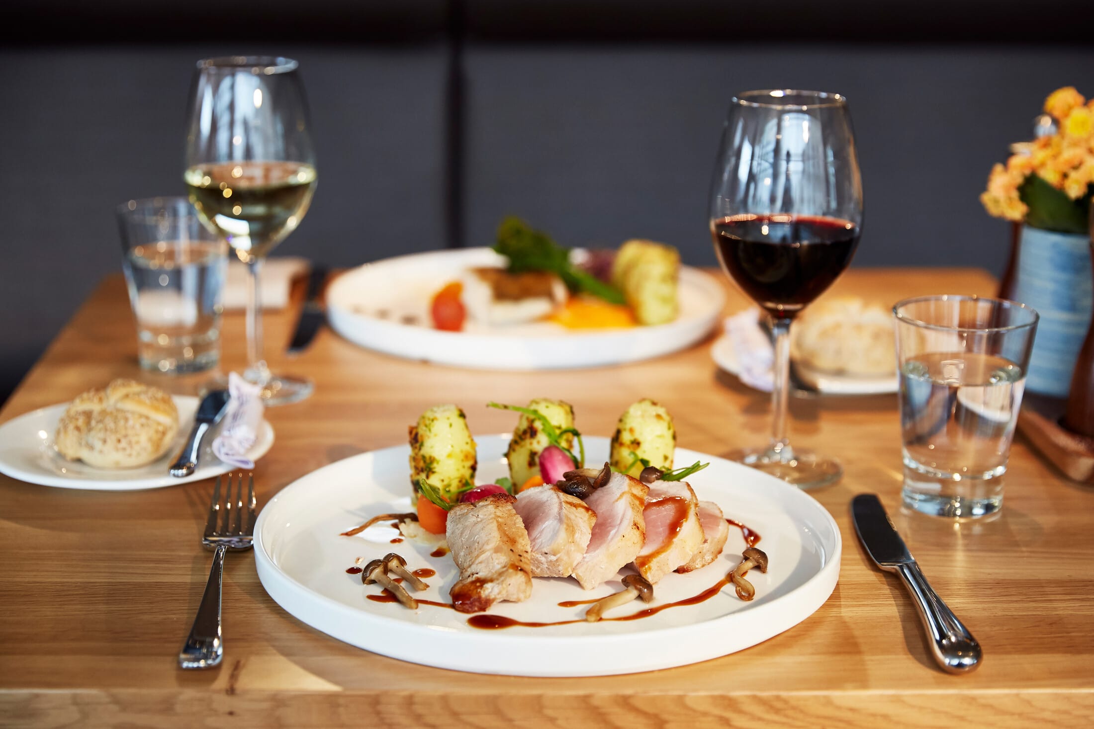 R S25833 Anrja Restaurant Table Scr 1718109914 1234