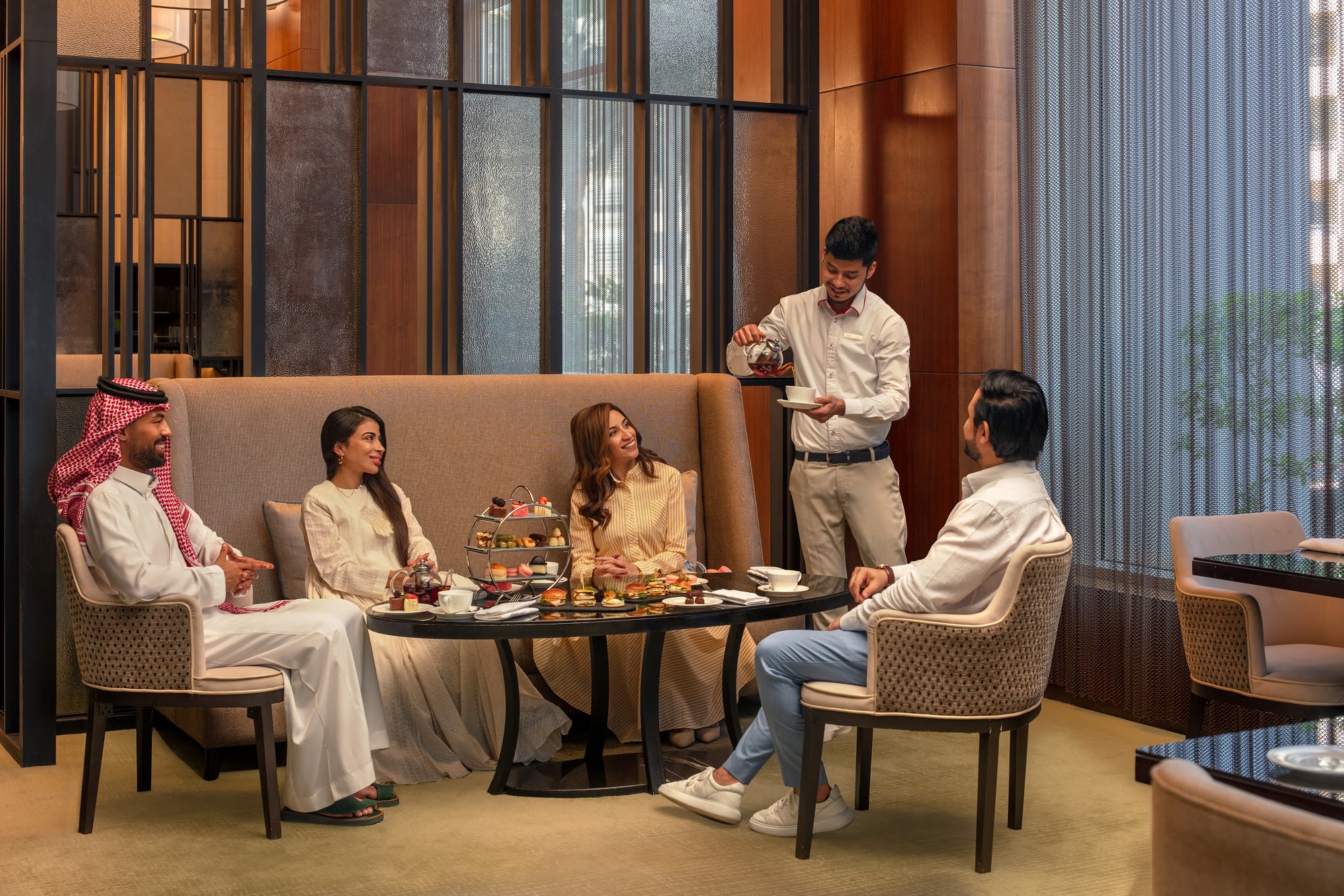 Ruhhr P0190 Tea Lounge Afternoon Tea