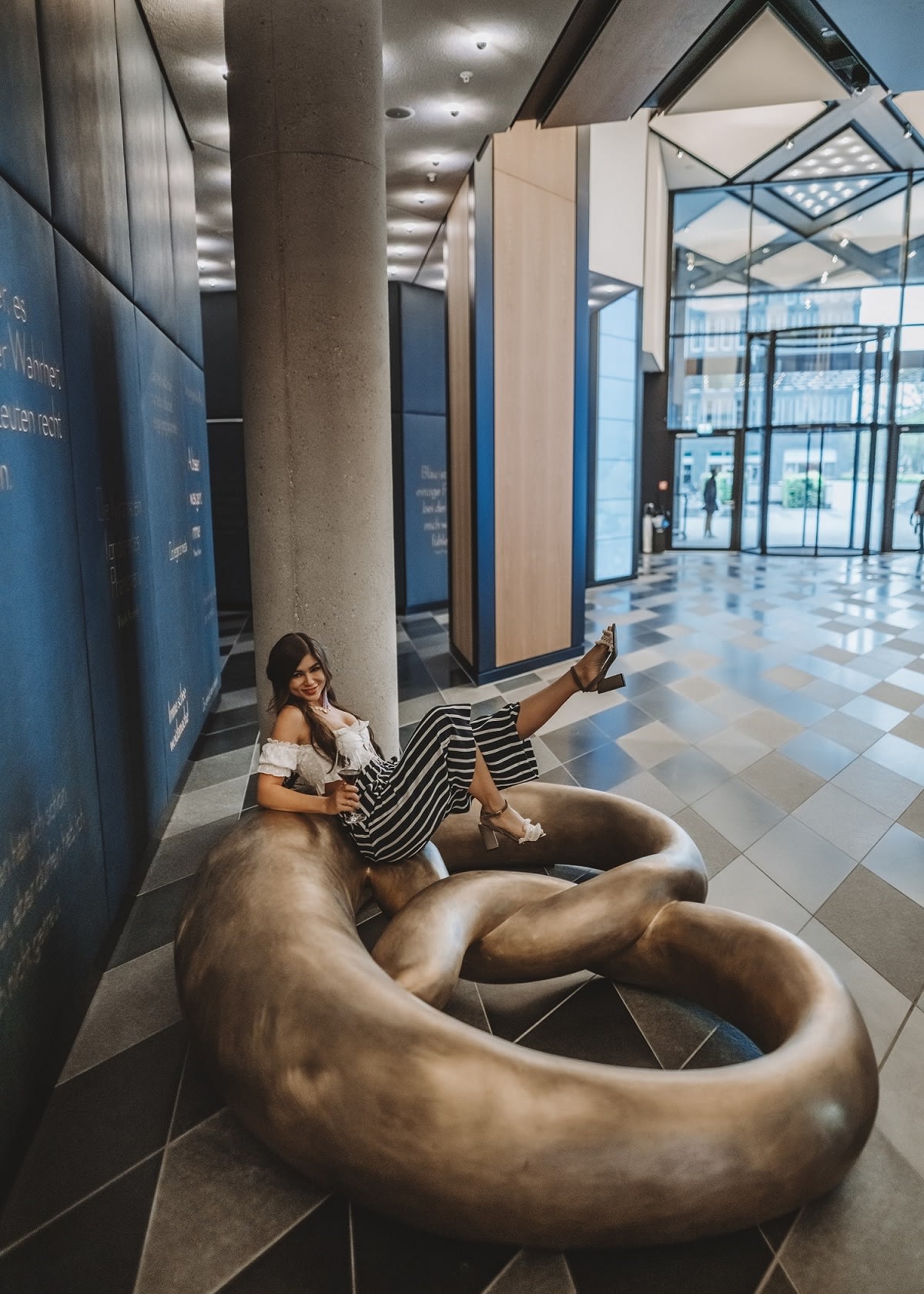 Andaz Munich Goldenpretzel Awaylands Amy