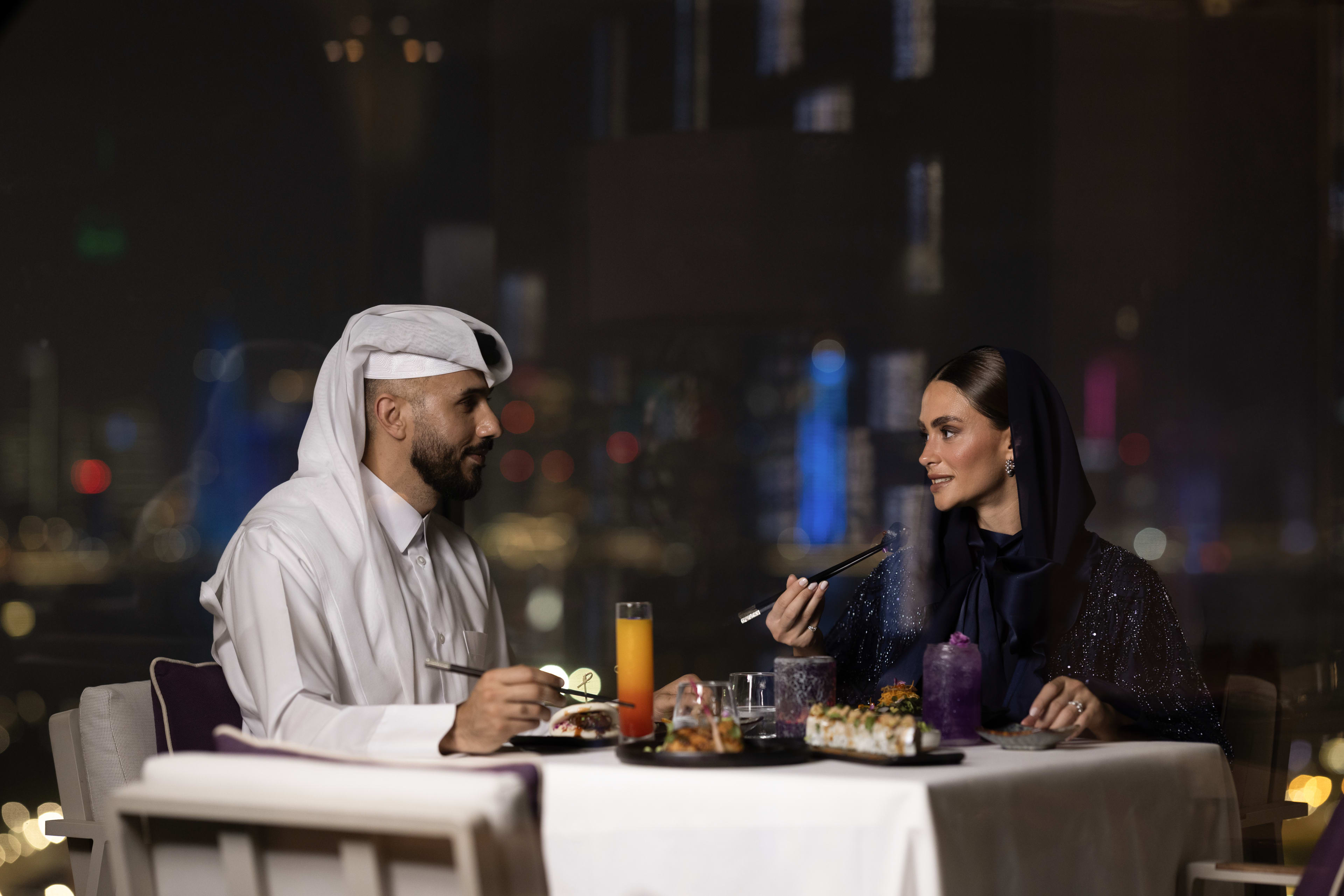 Sora Couple Dinner Outdoor 3