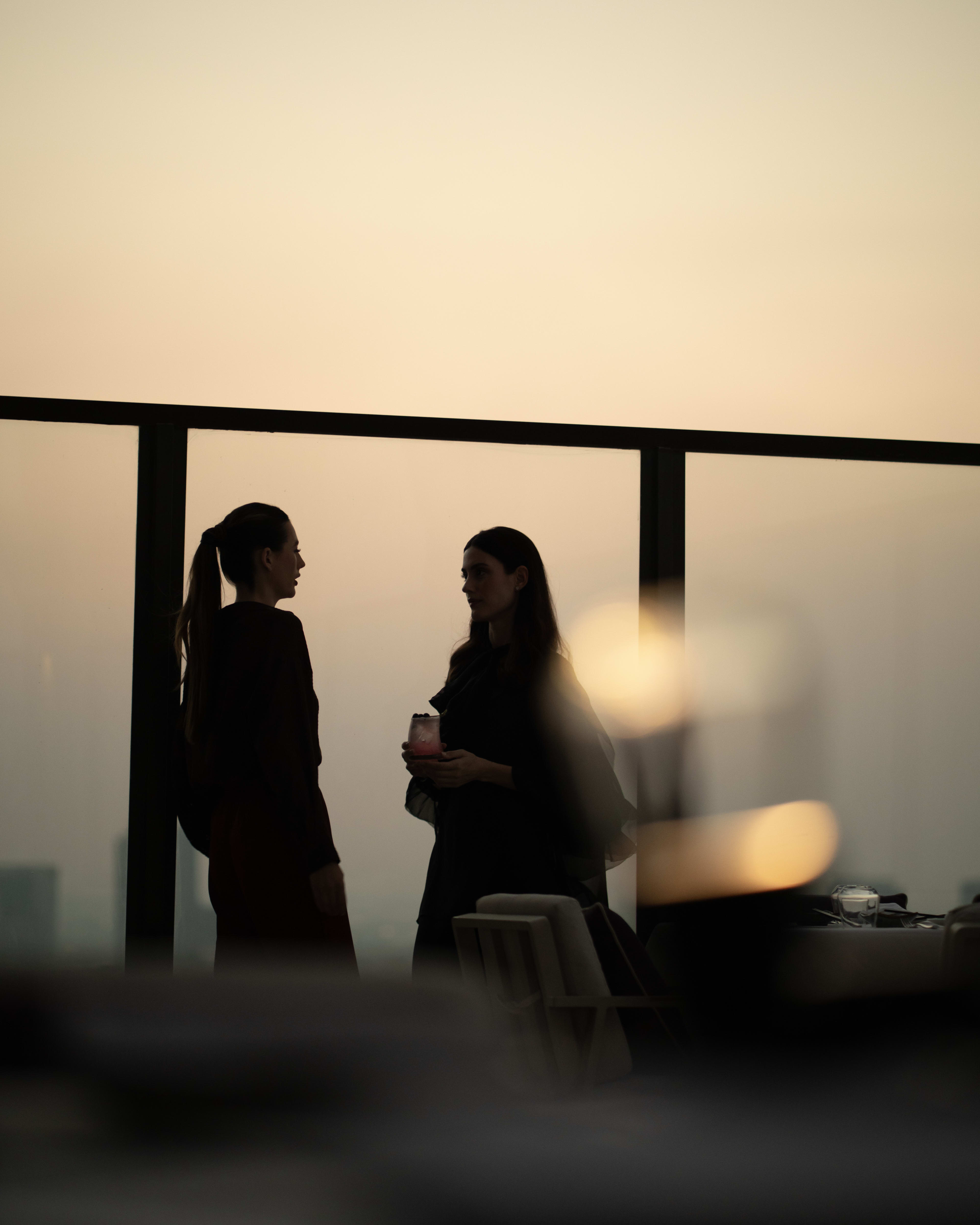 Sora Women Sunset View 2