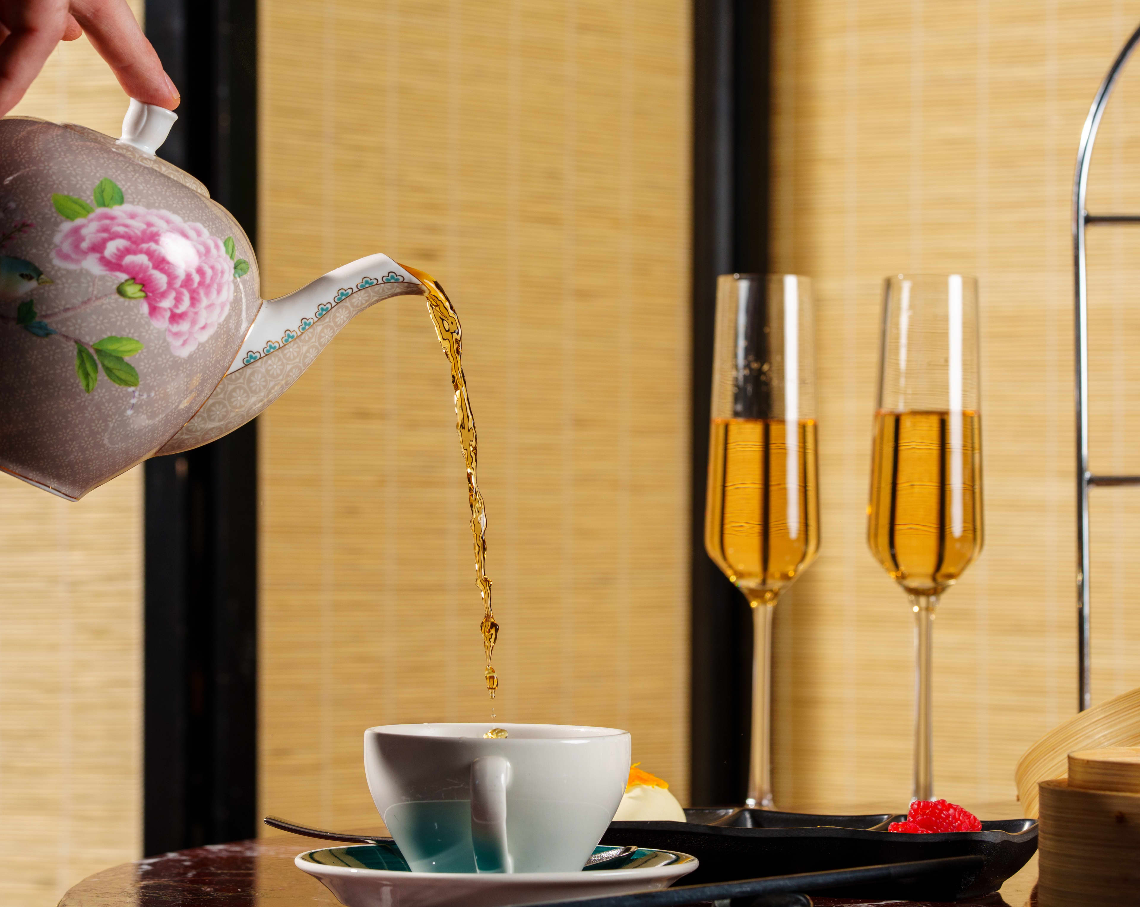 Hyatt Regency London Blackfriars Chinese Cricket Club Mahjong Afternoon Tea Pouring 01