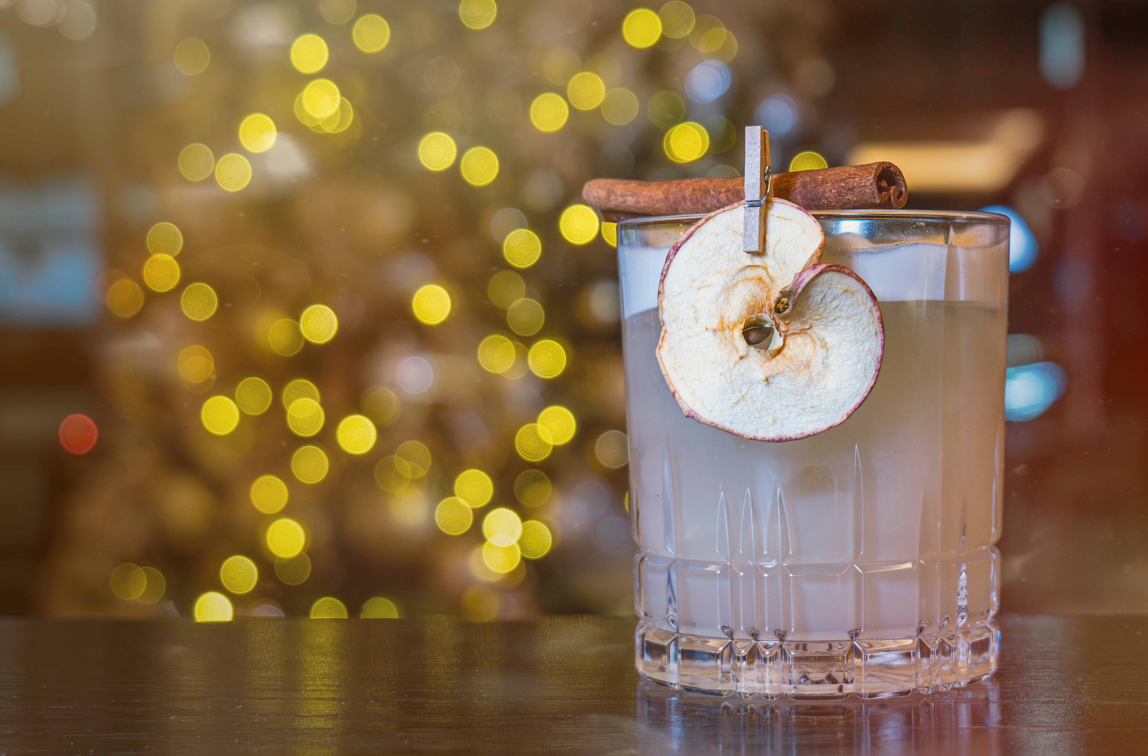 Manrm Festive Apple Spice Fizz Wide