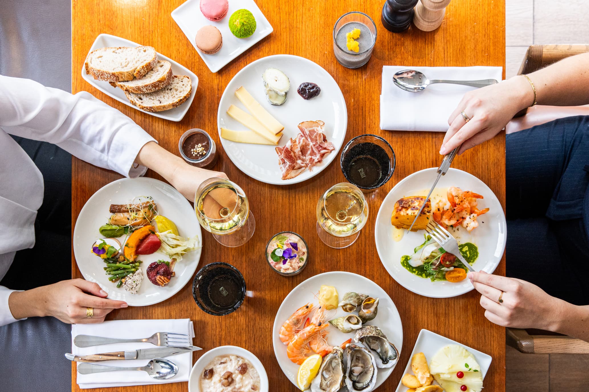 Landscape Format   Hyatt Restaurant (1)