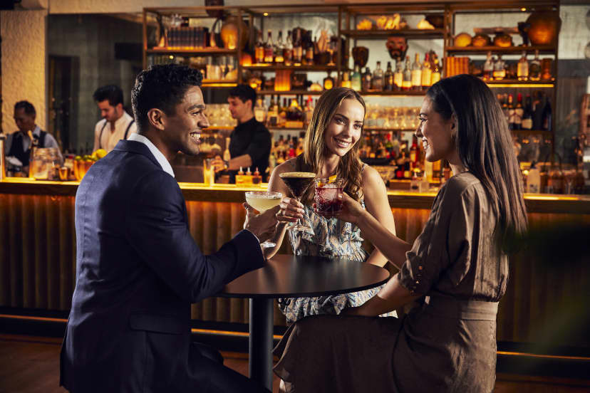 Global P0884 People Bar Cocktails