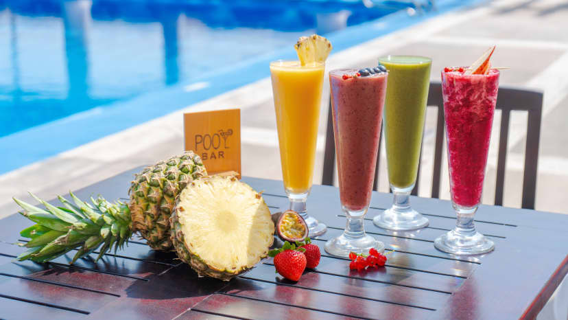 DXBRD - Pool Bar - Smoothie Sensations