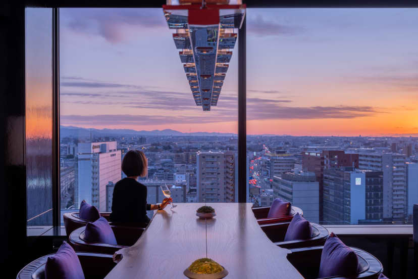 Kmqct P0935 Twilight Guest