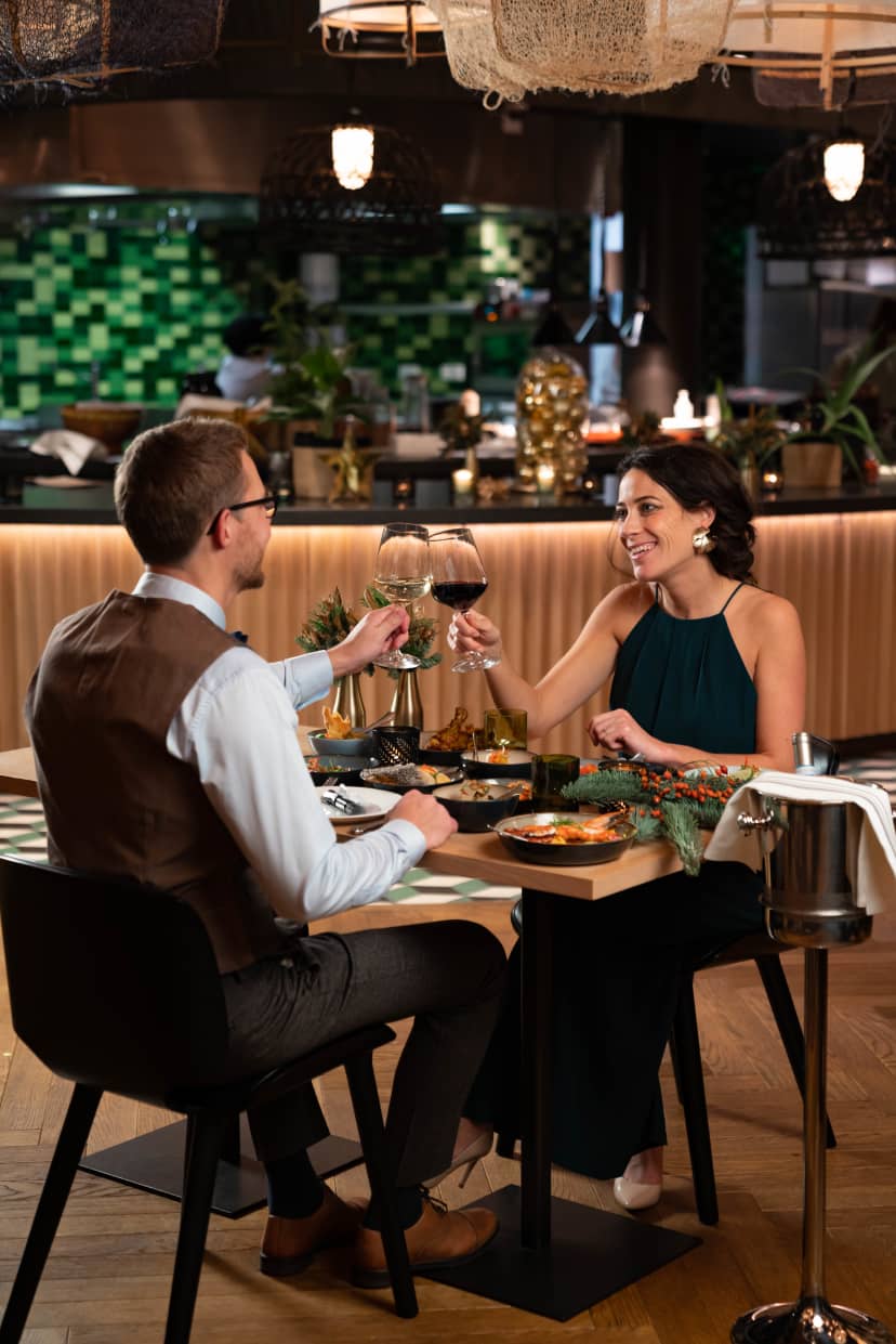 Tribe X � Hyatt Regency Festive48