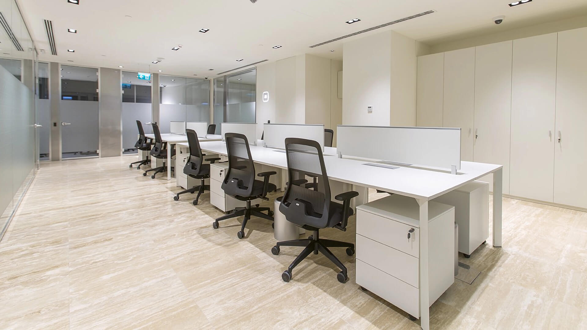 Supply and installation for Istanbul branch of Pasha Bank | Wekendo | Arredo uffici a Brescia