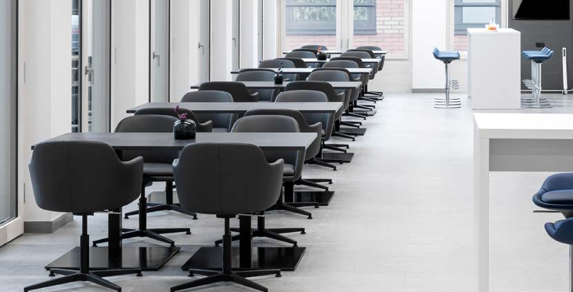 Interstuhl: club chair by Wekendo