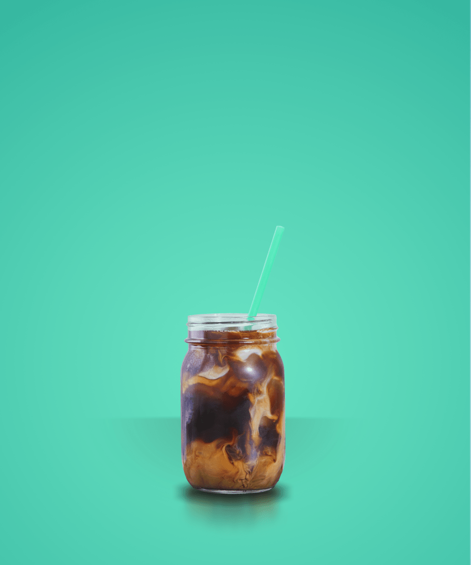 Cold brew with milk in a mason jar (small)