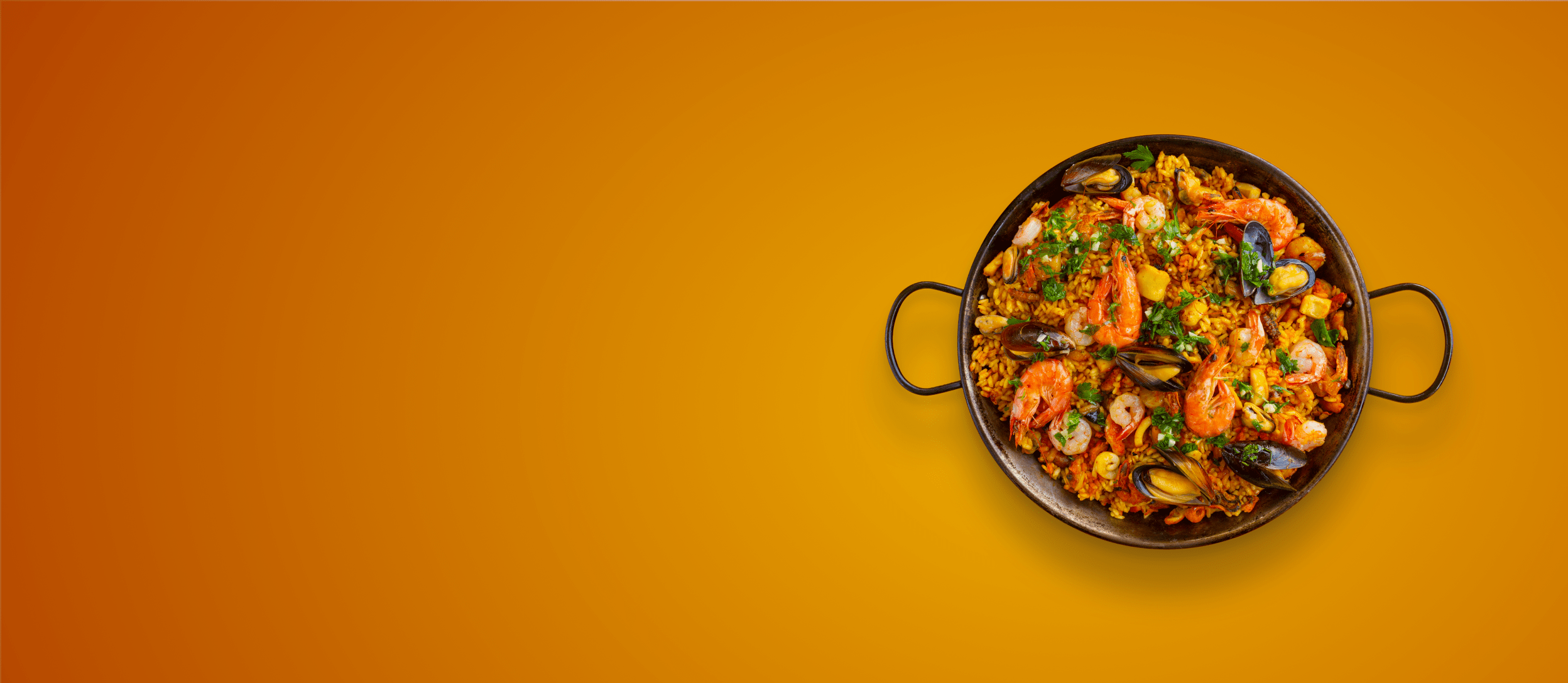 Traditional Spanish seafood Paella in a pan (large)