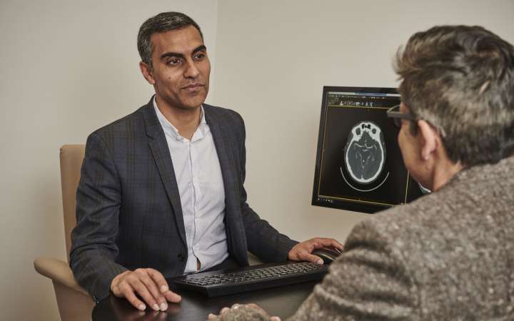 Neurology consultant