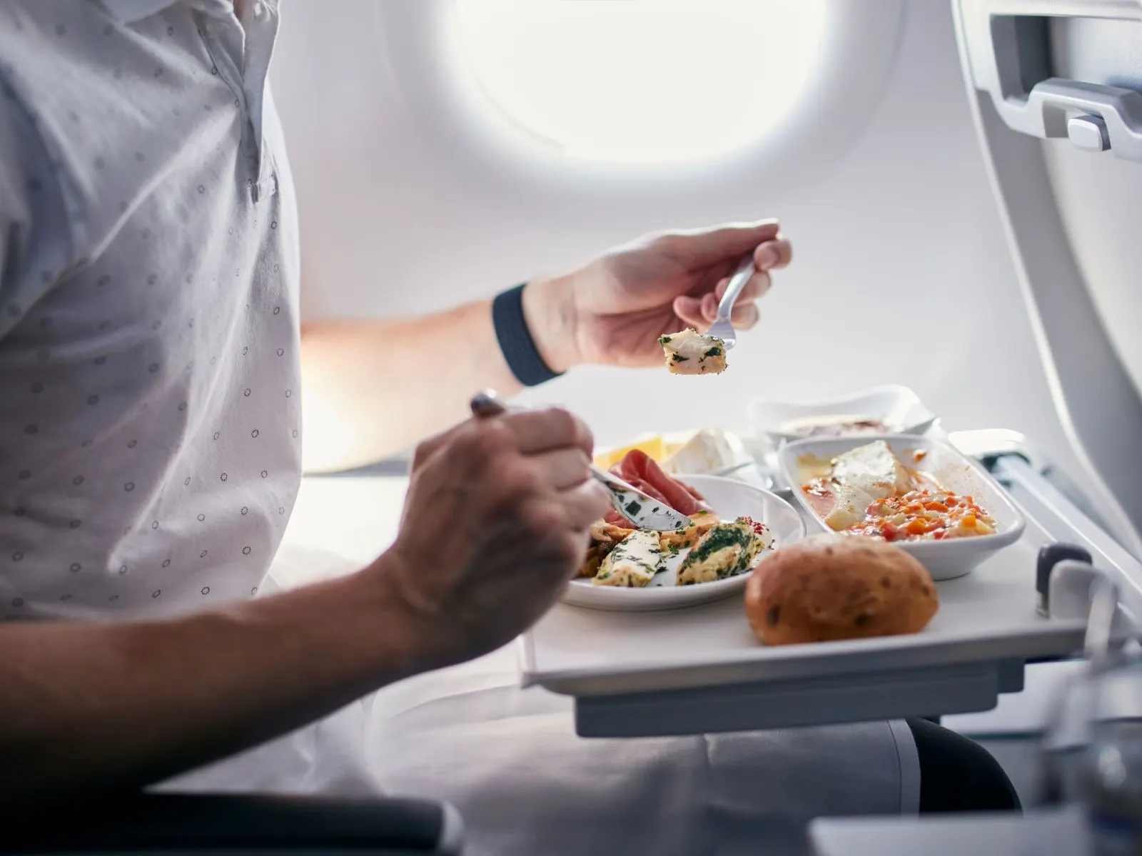 Prepare Your Gut for Take Off: How to Avoid Tummy Troubles on Your Holidays