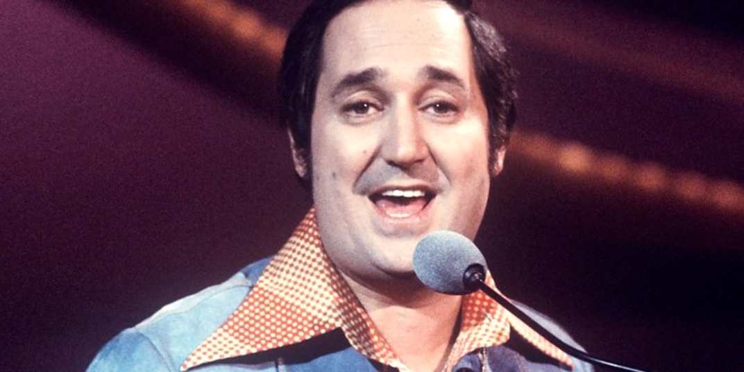 ON AN UNMADE BED WITH NEIL SEDAKA Freelancing for the now defunct Ottawa