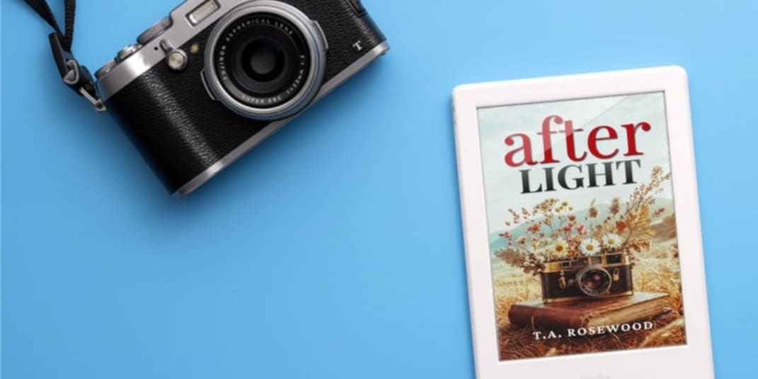 📸 The Queen of Tears Strikes Again: Afterlight Book Tour Update! The