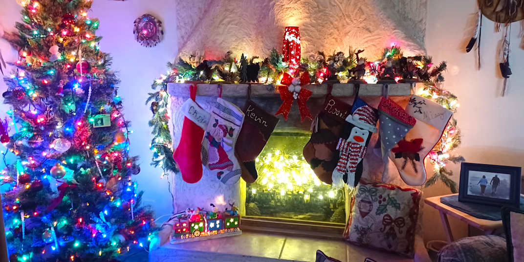 Rosetta's Whispers: I Truly HATE New Year's Resolutions... I’m