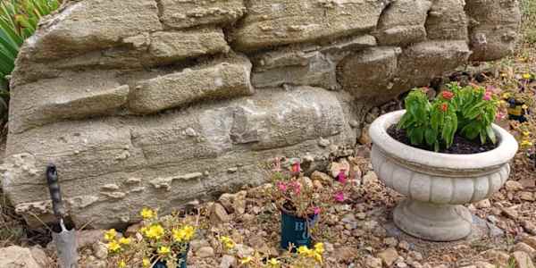 Rocky Top Landscaping Landscaping with rocks? It’s a no-brainer, living in