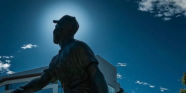 "Meet me at Willie ..." Fans use the 9-foot tall bronze statue of Willie