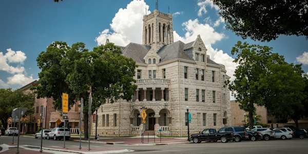 Interested in a historic courthouse crawl across Texas? The Texas