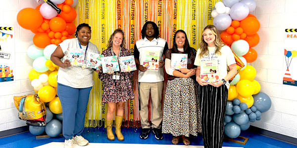 Literacy Night @ Kitty Stone Elementary  Author Vallean had quite the start