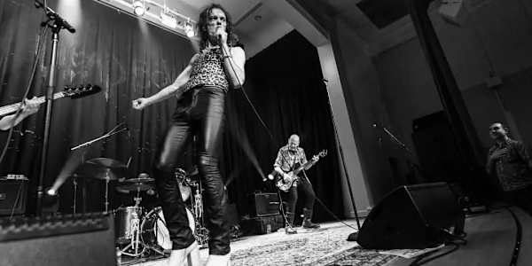 MARK THORN DEAD BOYS  ak8rzdi5fz3cxkhmwmrer7twk4g3 351.21 KB
          
   