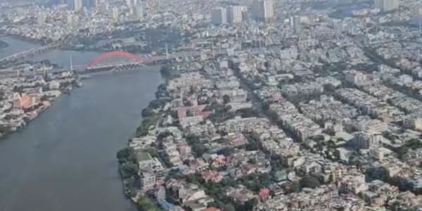 I'm in Saigon, Vietnam I arrived in Saigon last month. It's