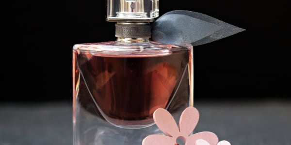  Words linger unaware
like scattered perfume in the air
The gift you left