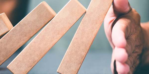 What Long‑Term Effects Do Narcissistic Mothers Leave on Their Adult