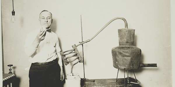 Prohibition in Arizona: Moonshine and the Mexican Border Arizona went dry