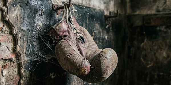 KNACKERED  
          
          
        
        
      KnackeredI dangle