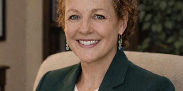 How Can You Cope With a Narcissistic Mother and Start Healing? Narcissistic