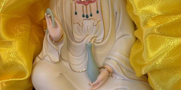 Went to the temple and read a new book recently  I recently read a new book