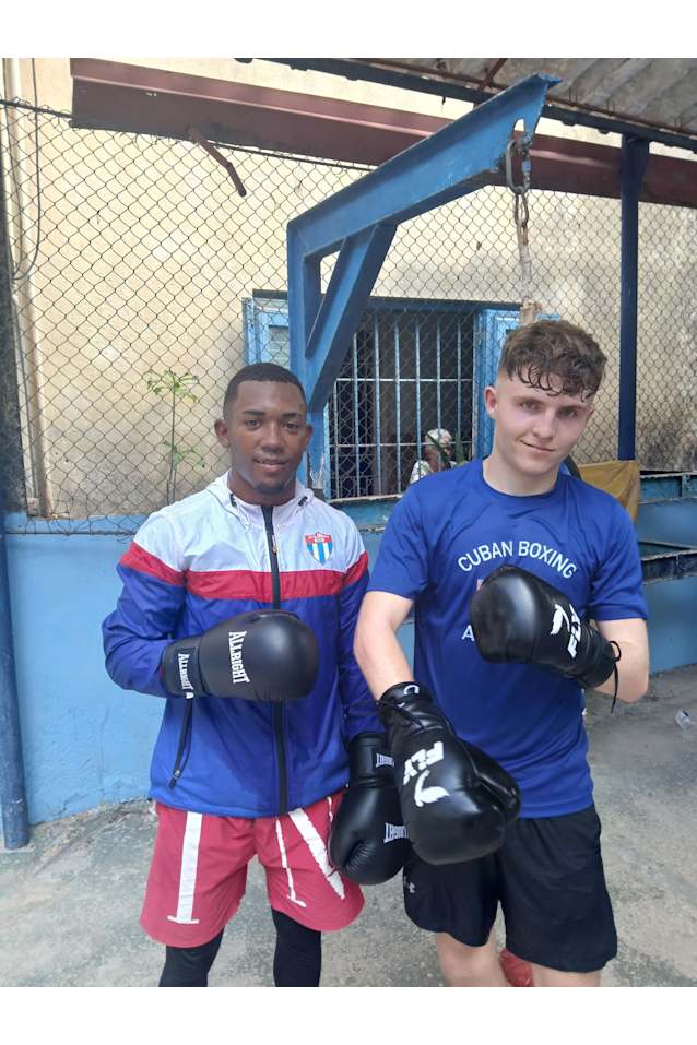 TOMMY MACHINE KENNEDY : BOXING