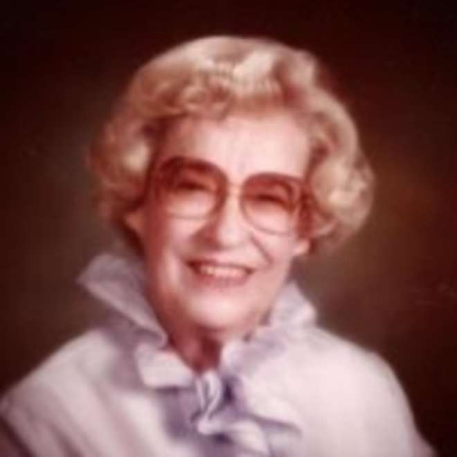 Elizabeth Chater