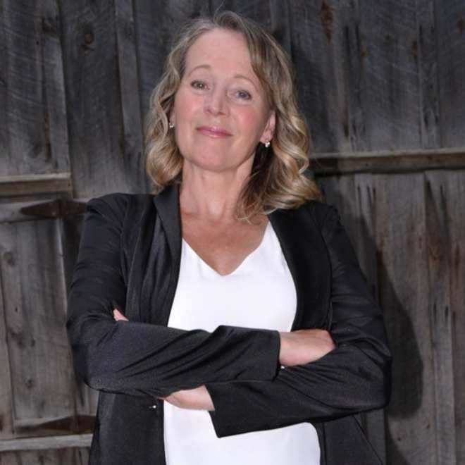 Christine Reeves Beleznay