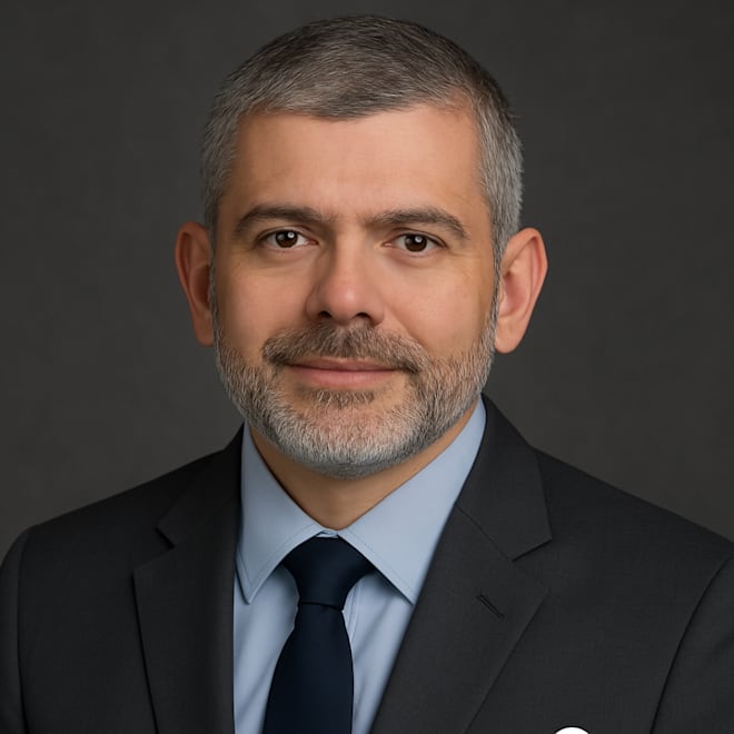 Ivan D. Lozada 