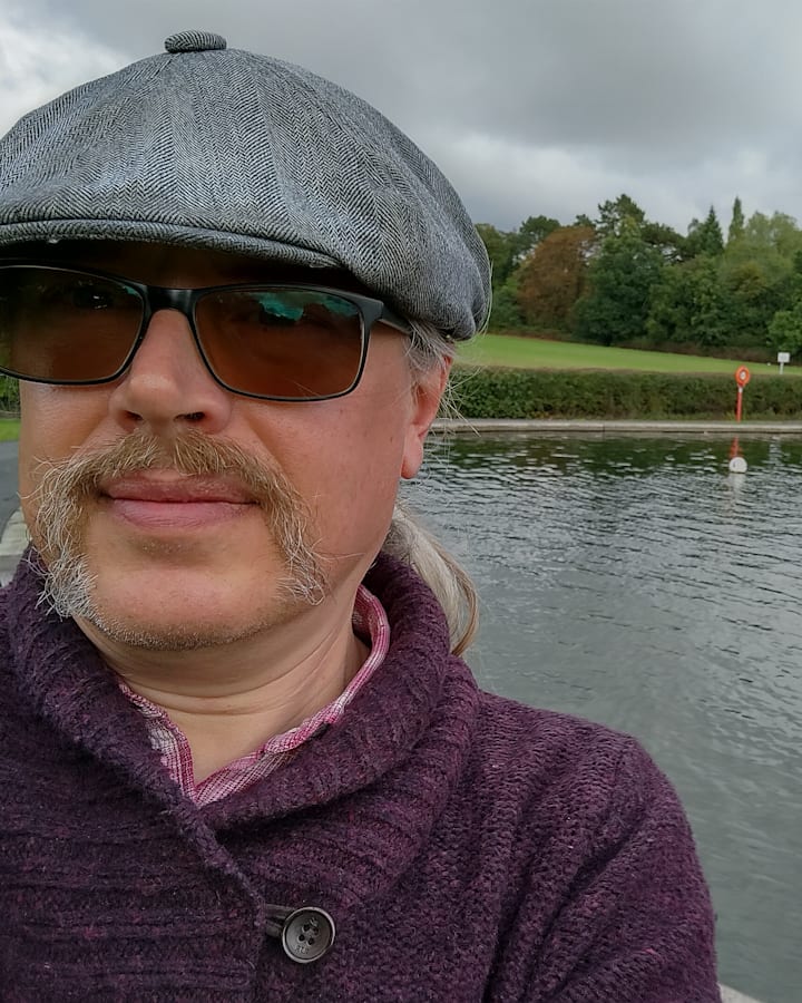 Portrait of author Andrew Cheffings