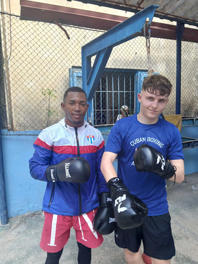 TOMMY MACHINE KENNEDY : BOXING