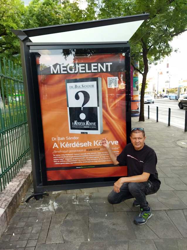 „ A Kérdések Könyve. Rendhagyó gondolatok a Kibertér első 100 évére”