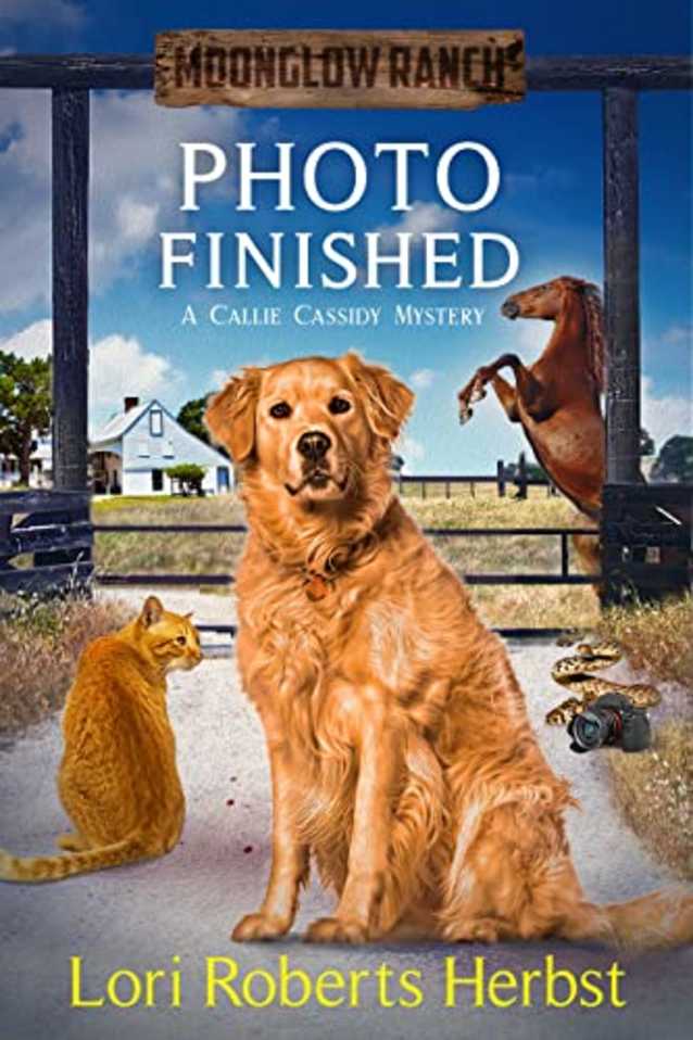 Photo Finished (Callie Cassidy Mysteries Book 4)