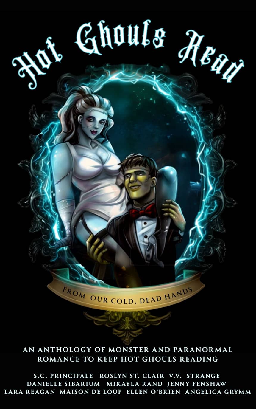 Hot Ghouls Read: An Anthology of Monster and Paranormal Romance by Maison De Loup