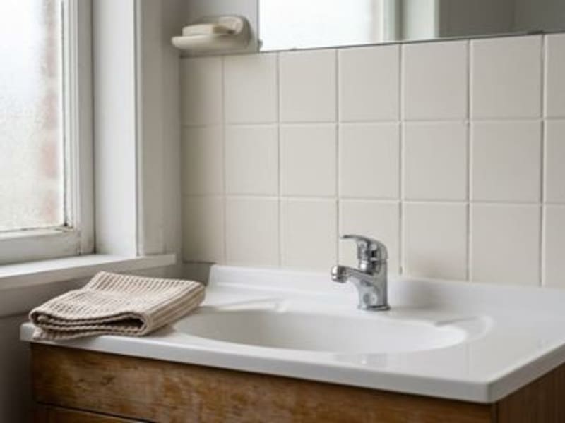 Can you paint bathroom tiles, and how long does it last?