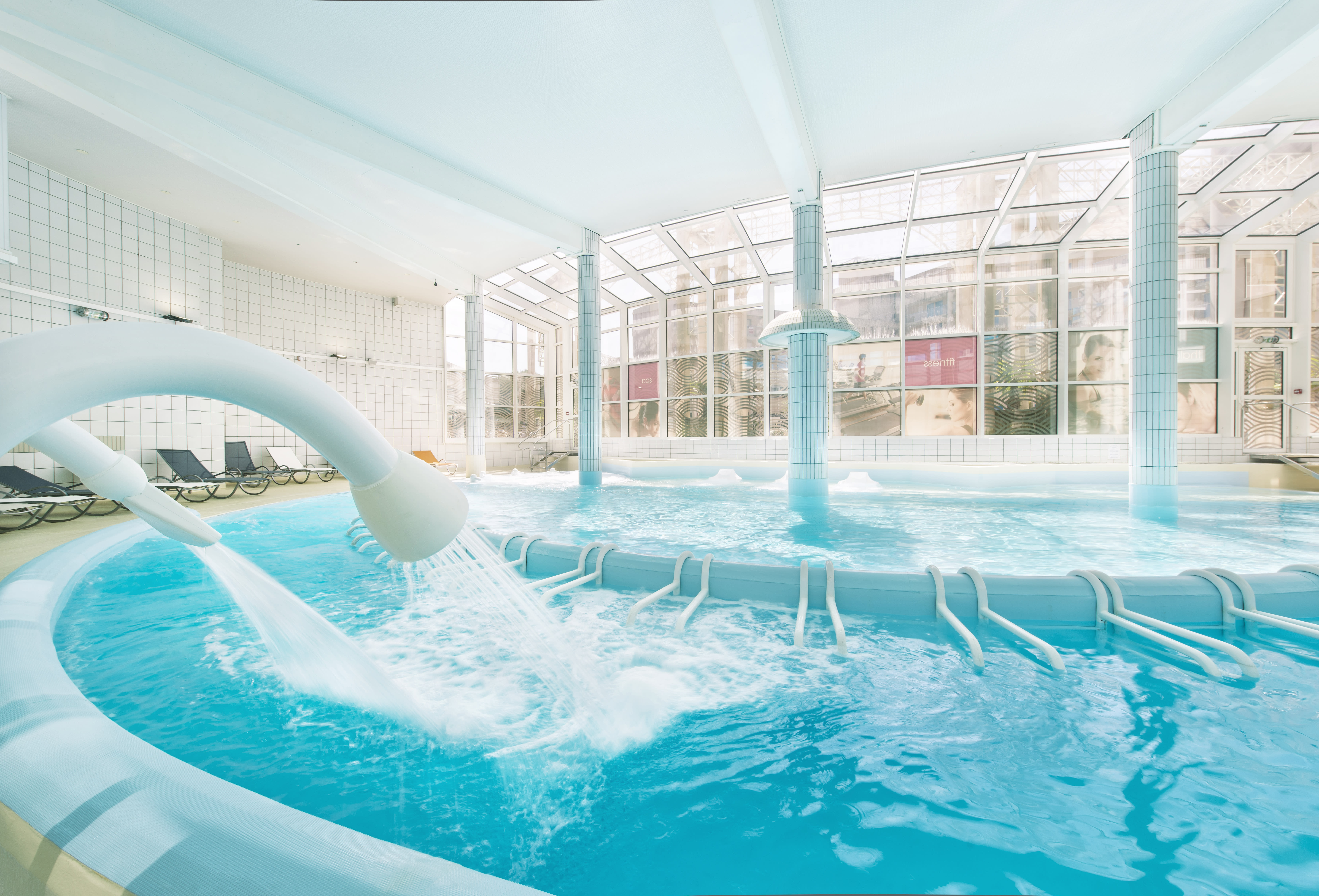 Piscine Hôtel Valdys Ibis La Baule Pornichet Plage  - soin thalasso Côte Atlantique