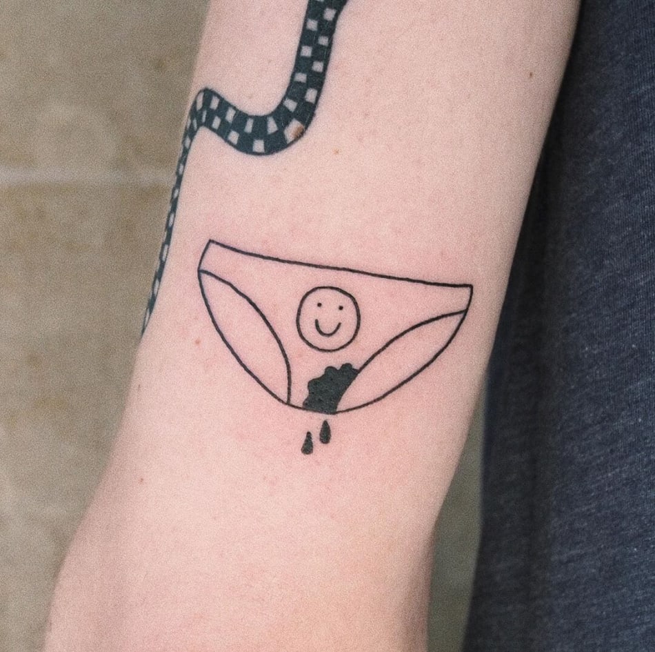 underwear smiley blood tattoo by Deuxpointzero