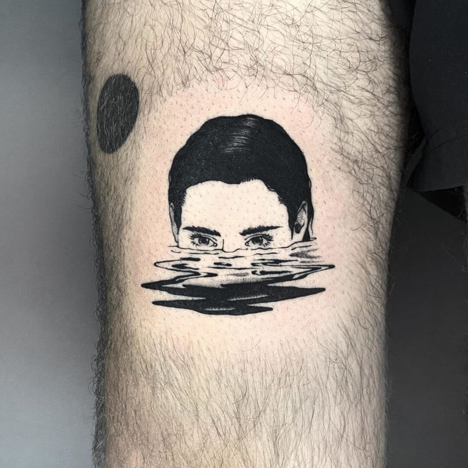 girl under water tattoo by Fimm tattooer