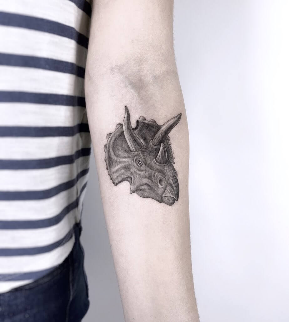 dotwork dinosaur realism tattoo by Jaime Rogles