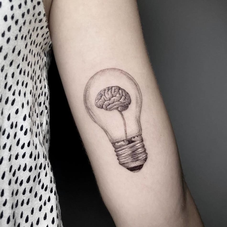 lightbulb brain tattoo by Jaime Rogles
